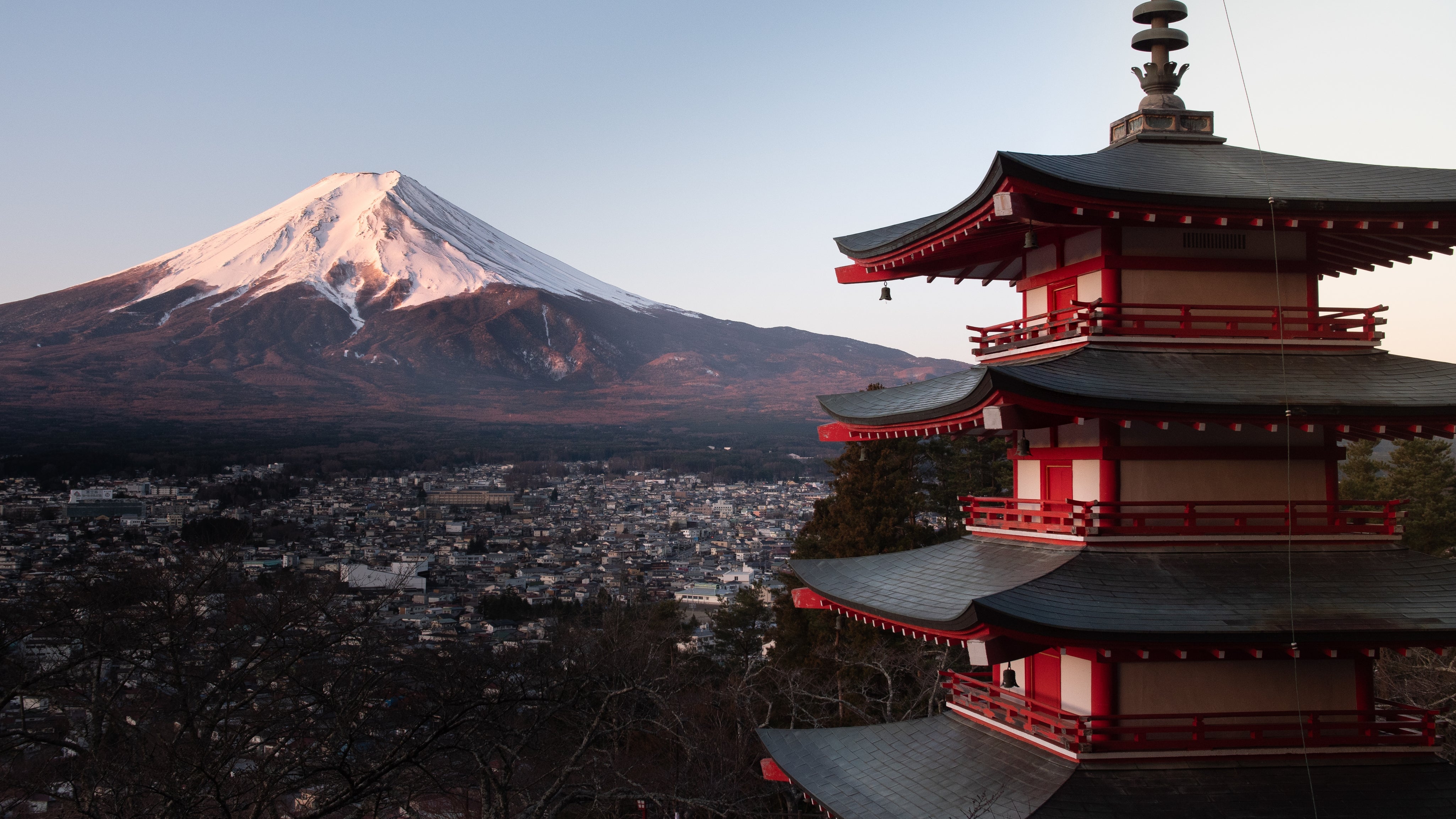 red-chureito-pagoda-japan-with-mount-fuji.jpg